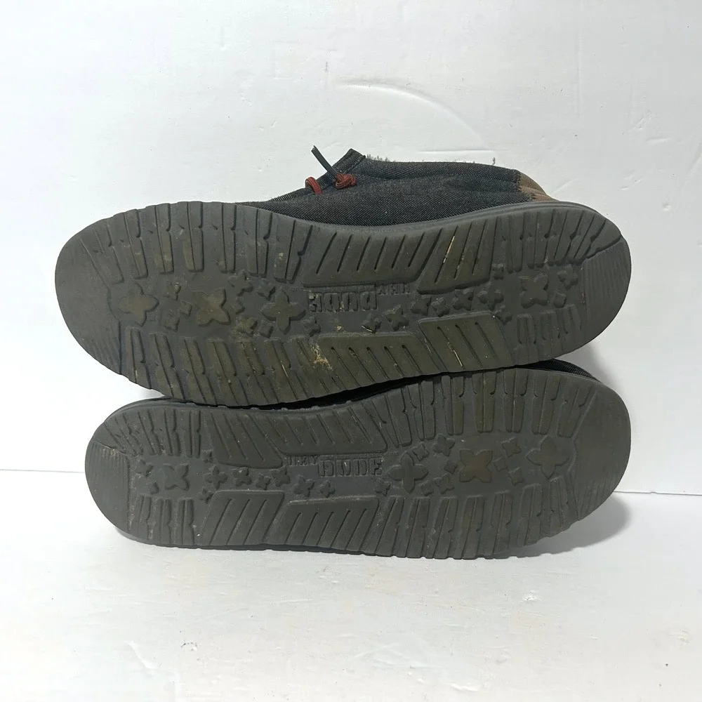 Hey Dude Wally Black Shell Mens Size 11 Grey Faux Fur Lined Loafers Casual Cozy